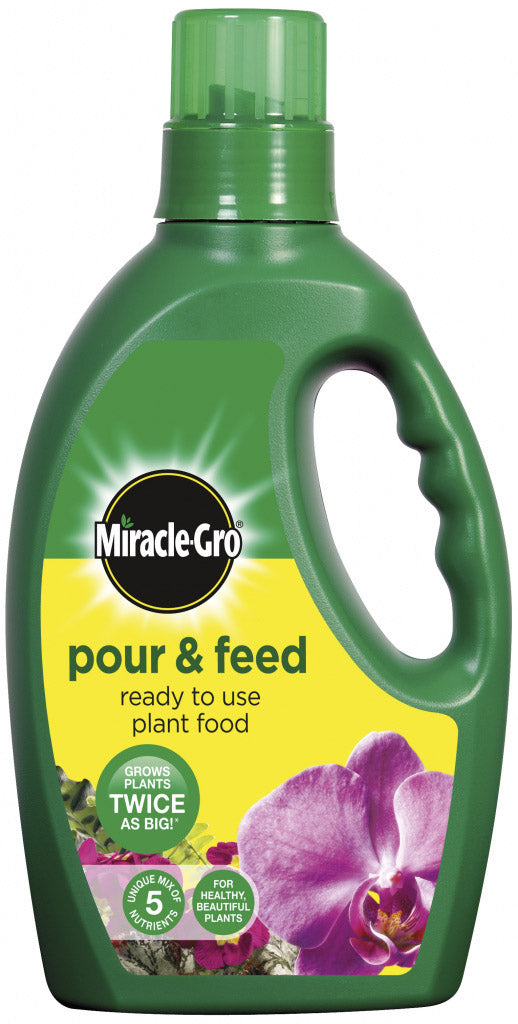 Miracle-Gro Pour & Feed