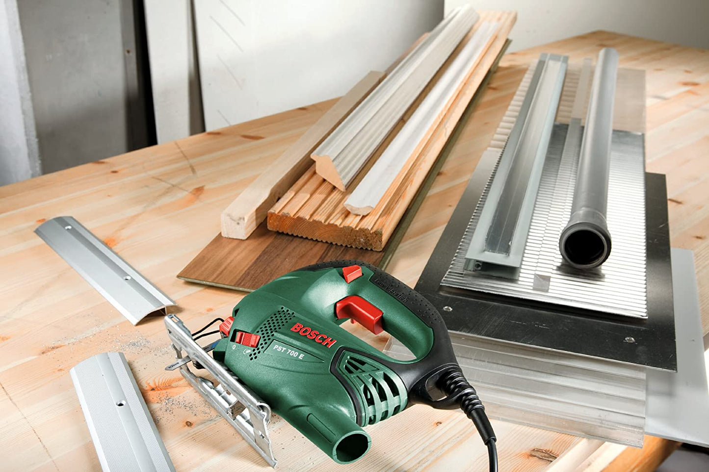 Bosch Compact Jigsaw PST 700E